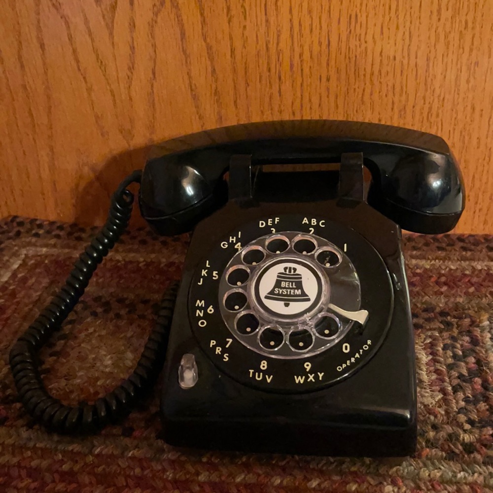 Hello! Rotary Phone - Picture 1 of 12